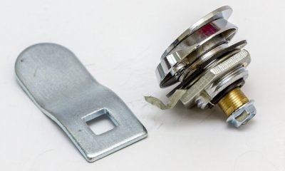 Замок крышки корпуса Barrier N