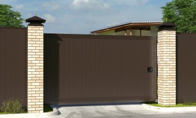 ОТКАТНЫЕ УЛИЧНЫЕ ВОРОТА СТАНДАРТНЫХ РАЗМЕРОВ В АЛЮМИНИЕВОЙ РАМЕ С ЗАПОЛНЕНИЕМ СЭНДВИЧ-ПАНЕЛЯМИ SLG-S